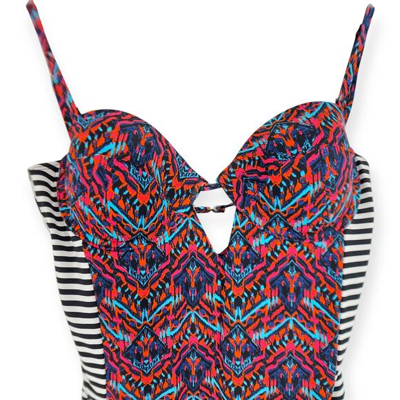 Tart Swimwear Collection Keyhole Cut Out Underwire Pushup Bra One Piece Swimsuit - Picture 3 of 13